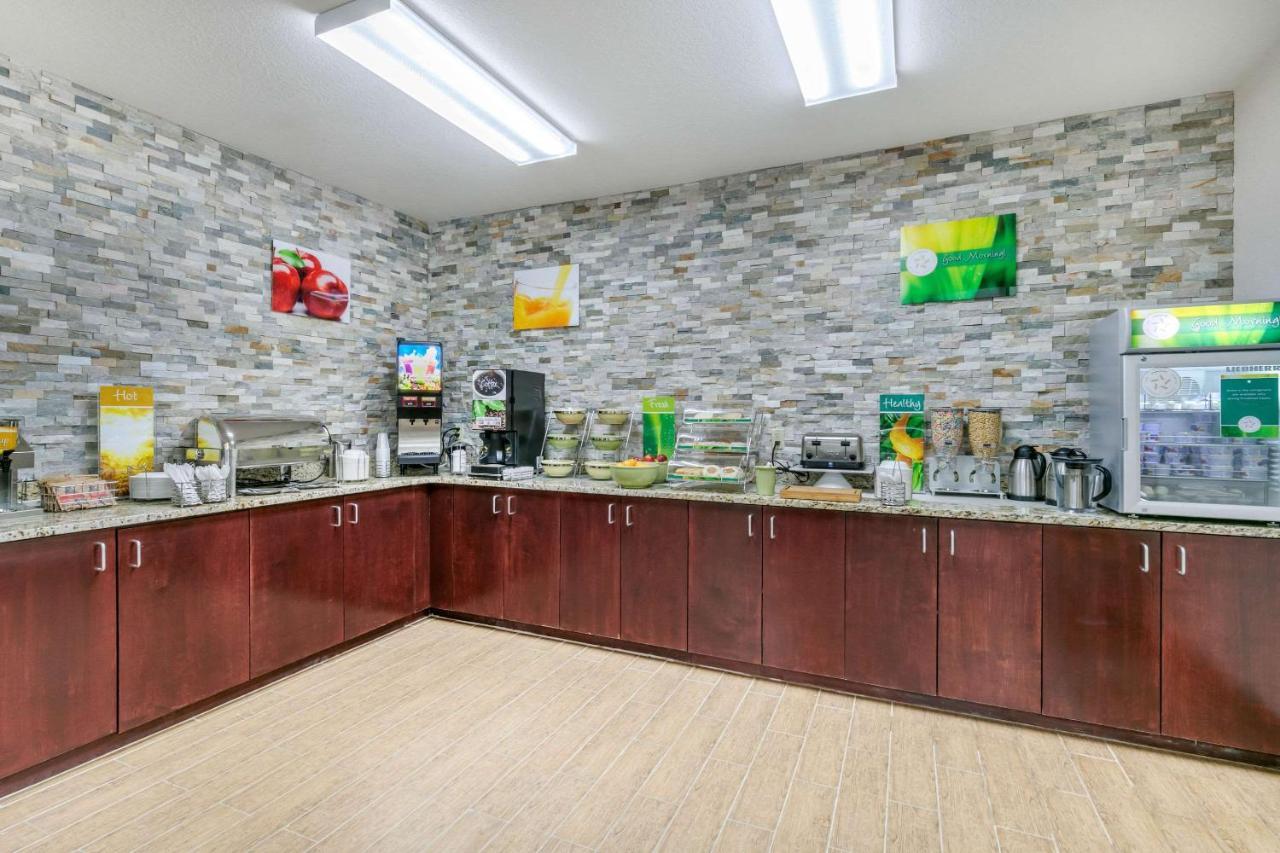 מונטיגל Quality Inn מראה חיצוני תמונה